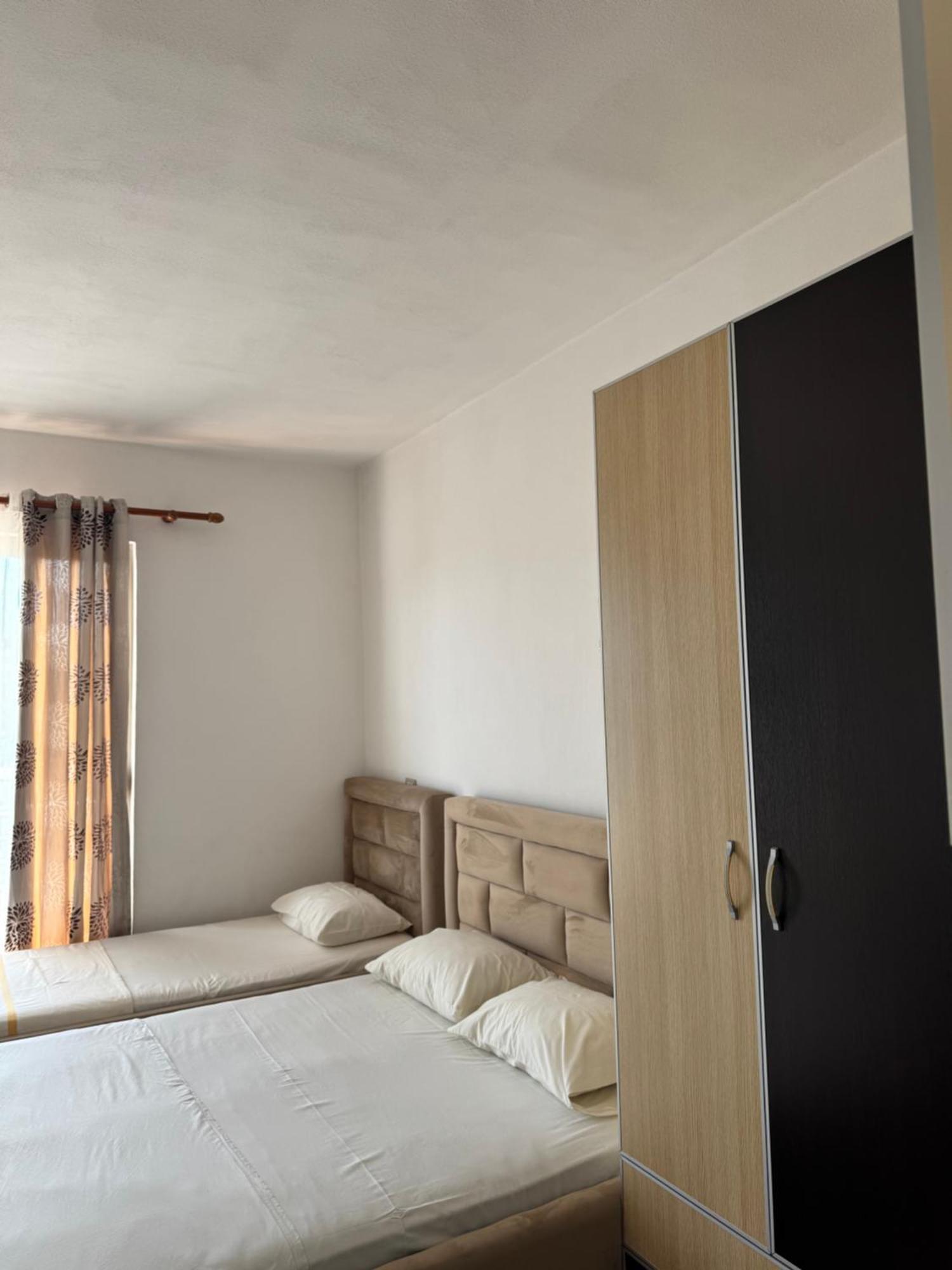 Guesthouse Cami Durrës Eksteriør bilde