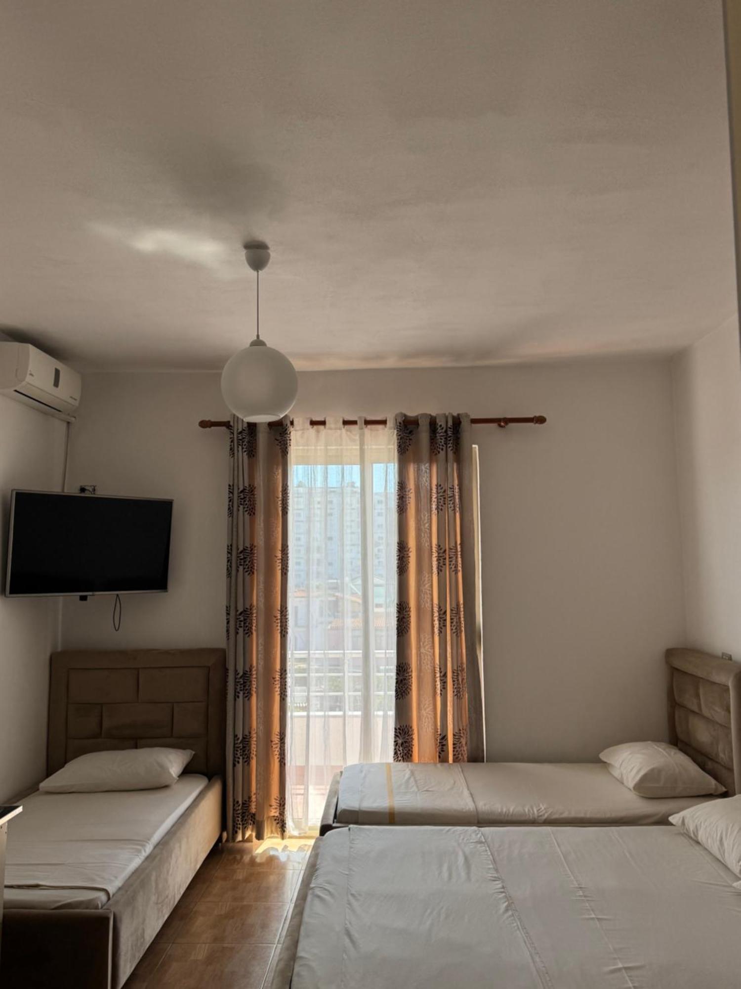 Guesthouse Cami Durrës Eksteriør bilde
