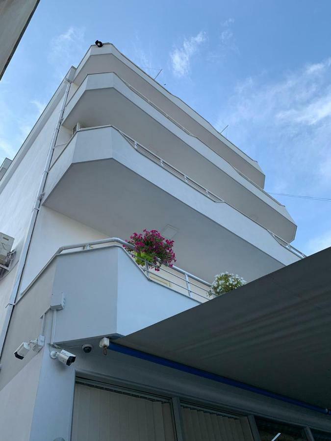 Guesthouse Cami Durrës Eksteriør bilde